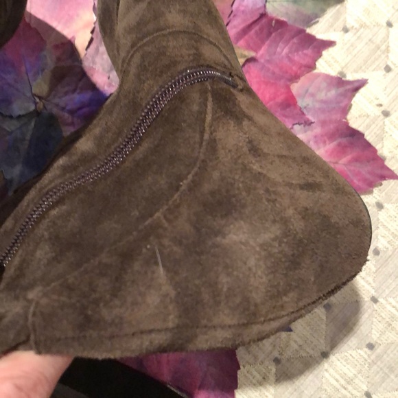 RESTRICTED ABOVE THE KNEE SUEDE BOOTS - Picture 6 of 12